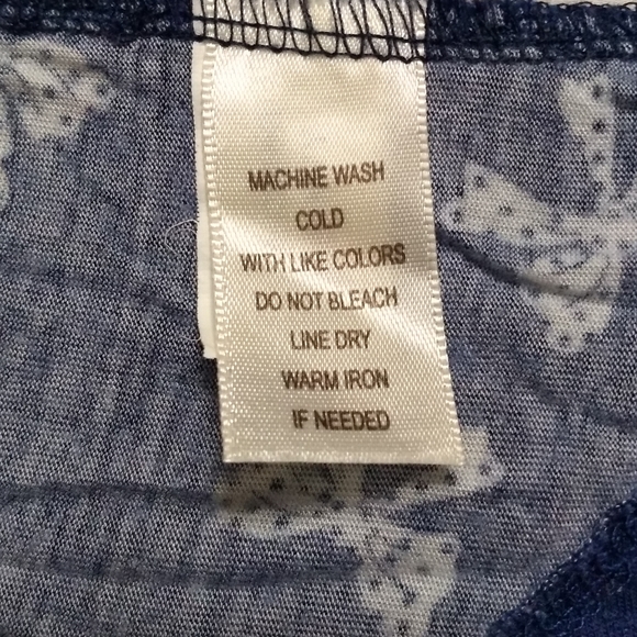 Split Back Crop Top - Picture 7 of 7